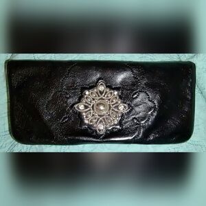 Brighton Black Leather Bi-Fold Clutch Wallet With Jeweled Pewter Medallion